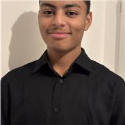 Diplômé en baccalauréat général en économie et en géopolitique, étant un passionné du football et du sport en général.